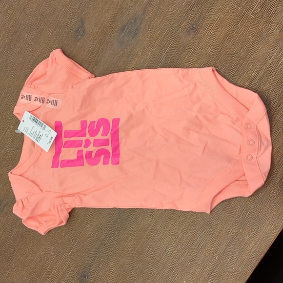 Lil Sis onesie - Picture 1 of 2